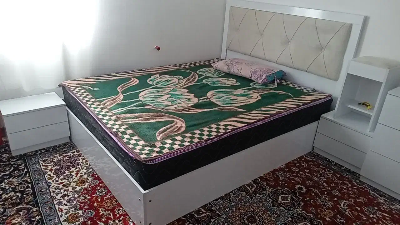 تخت دو نفره|مبلمان خانگی و میز عسلی|سنندج, |دیوار