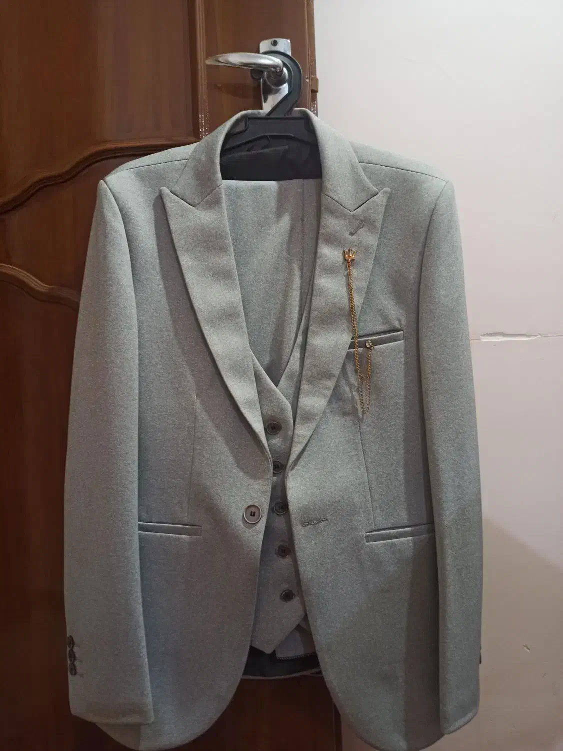 کت وشلوار|لباس|شوشتر, |دیوار