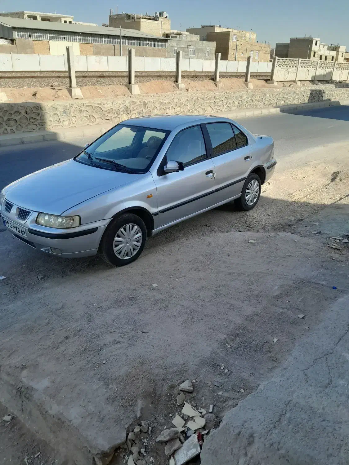 فروشی سمند ۸۳ نقره ای|خودرو سواری و وانت|یزد, |دیوار