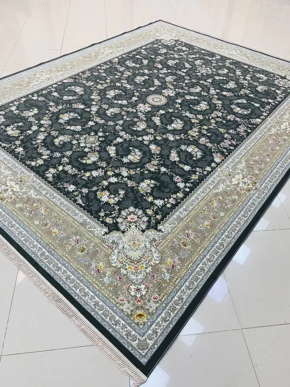 قالی خیابان فاطمیه|فرش|سیرجان, |دیوار