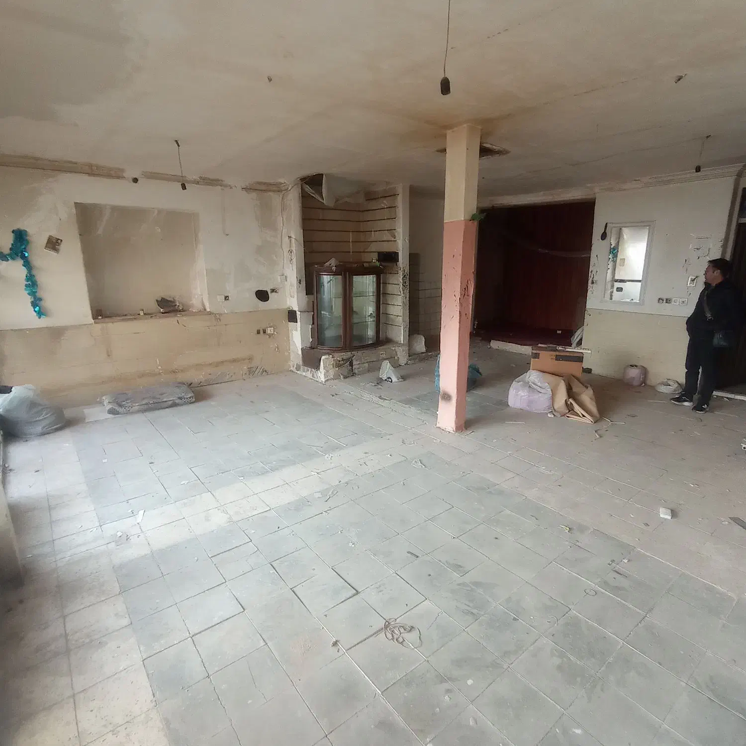 420 متر بنا دربستی در 3 طبقه|اجارهٔ خانه و ویلا|تهران, سیروس|دیوار