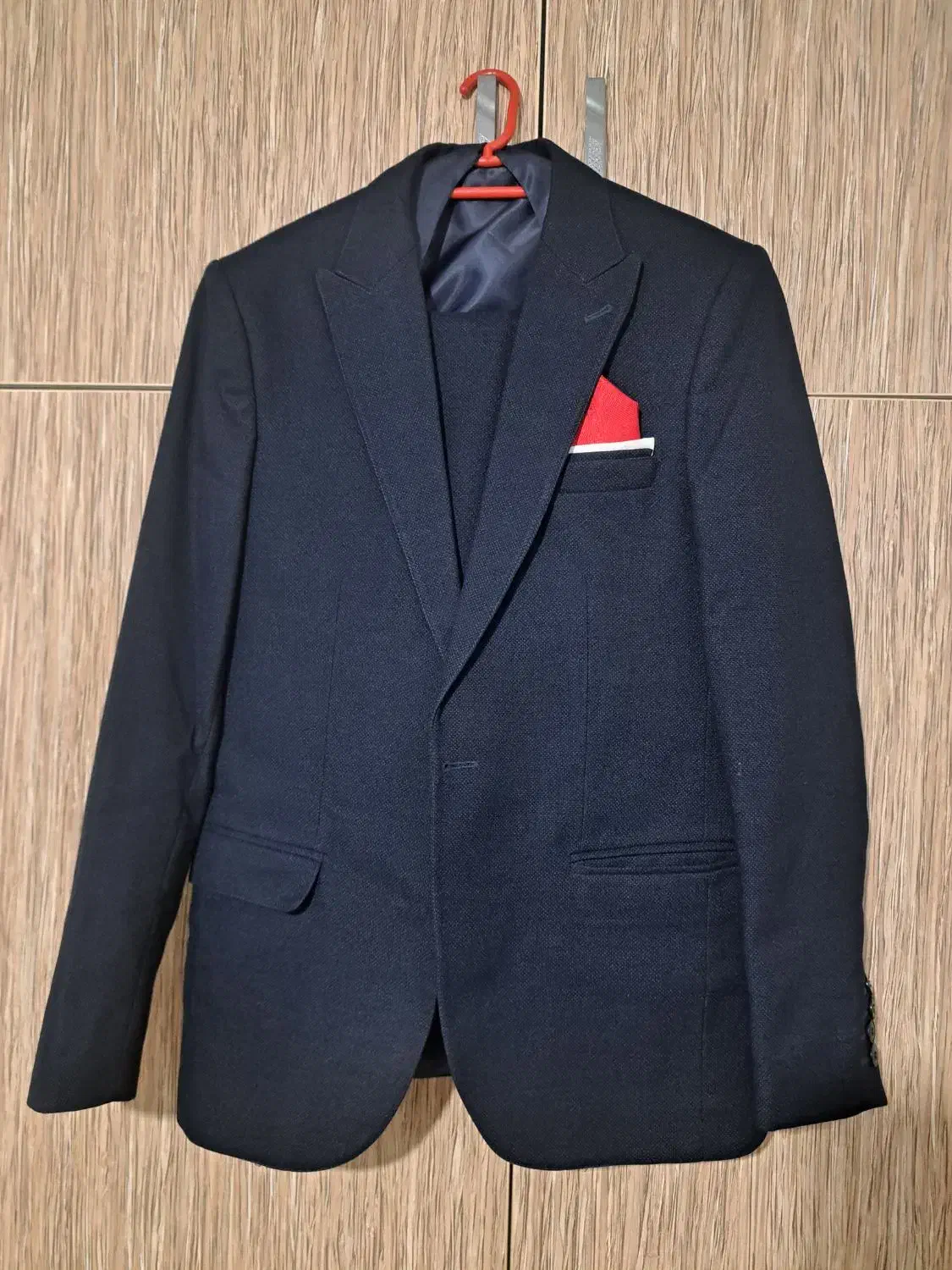 کت و شلوار  در حد|لباس|رشت, پیرکلاچای|دیوار