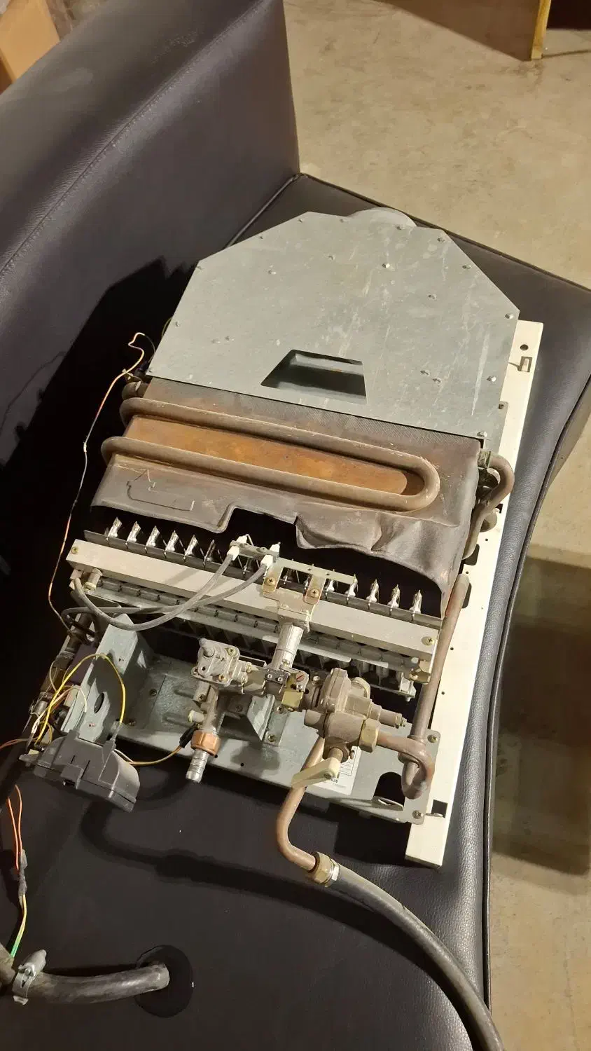 ابگرمکن بوتان 24000 مدل b3218i|آبگرمکن، پکیج، شوفاژ|اندیشه, اندیشه فاز ۳|دیوار