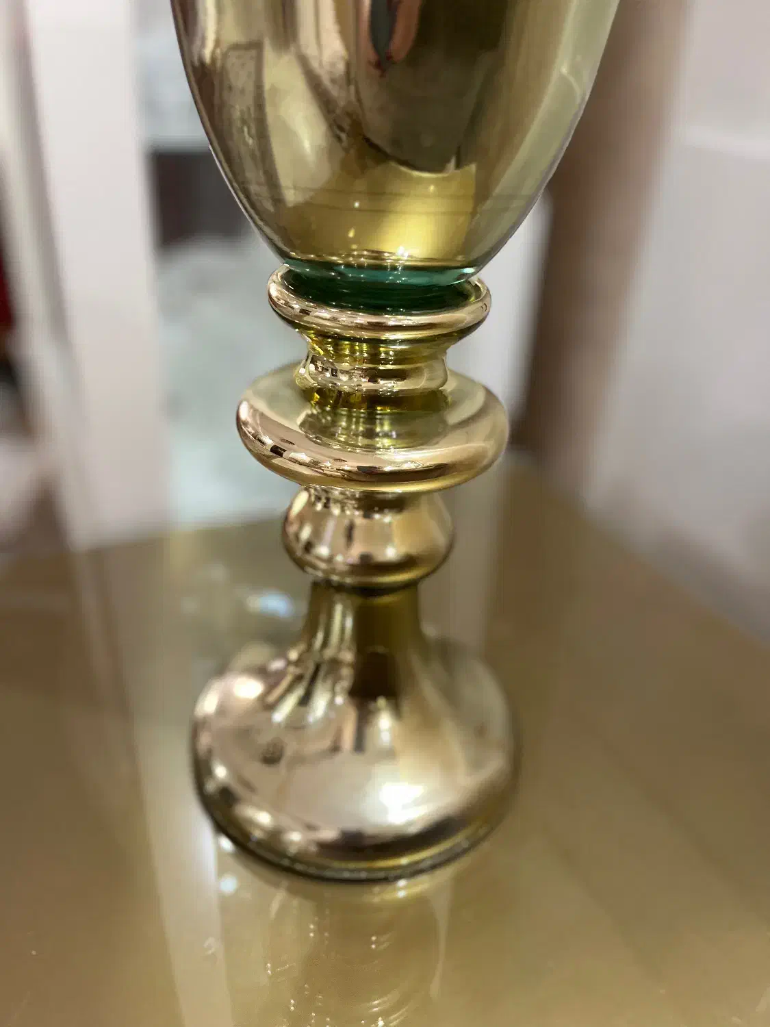 گلدان شیشه ای طلایی|صنایع دستی و سایر لوازم تزئینی|تهران, قنات‌کوثر|دیوار