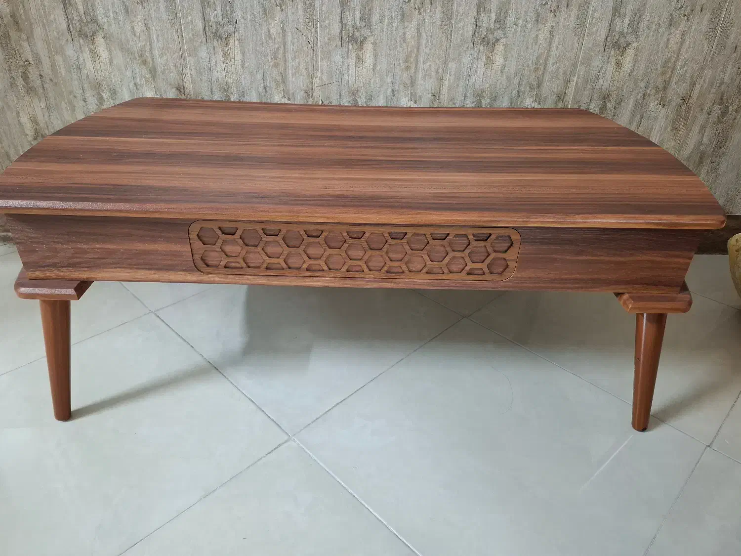 فروش یک عدد میز جلو مبلی کشودار|مبلمان خانگی و میز عسلی|قم, شهرک قدس|دیوار