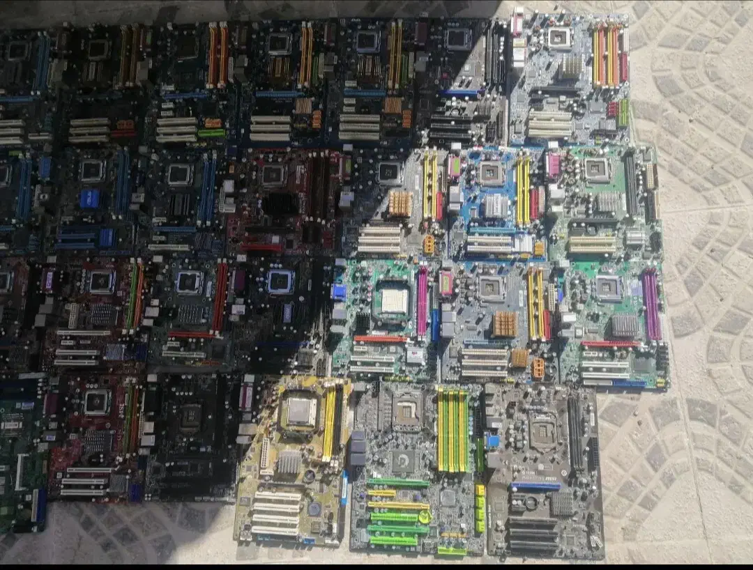 خرید‌ فوری قطعات الکترونیکی کیس وگوشی دکمه ای|خدمات رایانه‌ای و موبایل|آباده, |دیوار