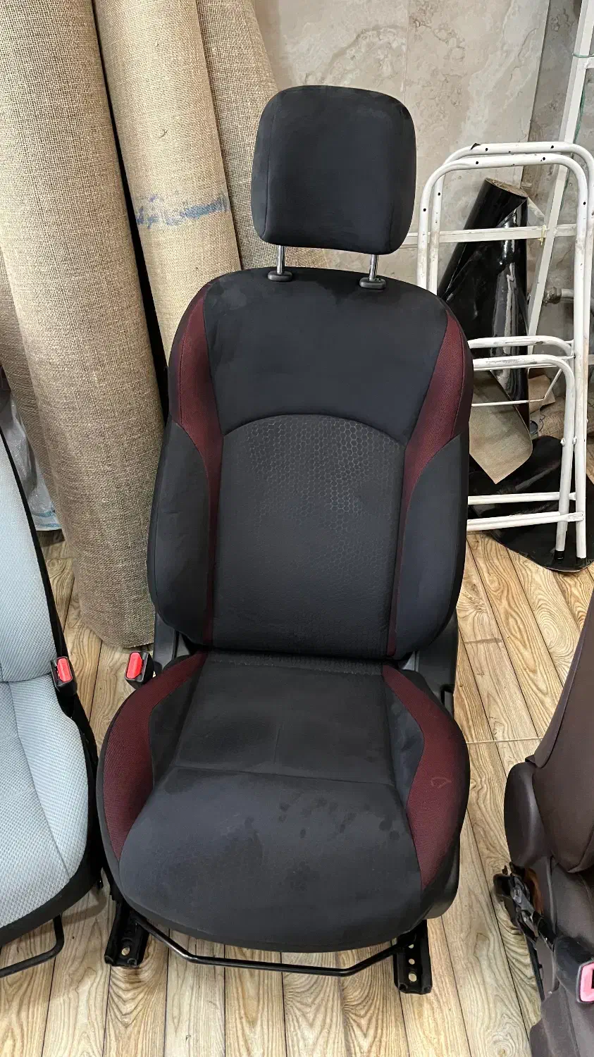 فروش انواع صندلی های خارجی|قطعات یدکی و لوازم جانبی|شهرضا, |دیوار