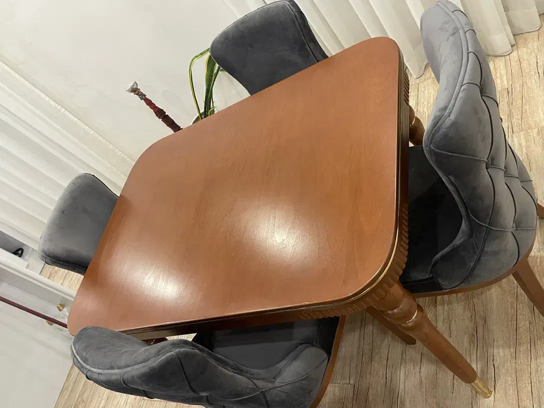 میز ناهار خوری چهار نفره|میز و صندلی غذاخوری|رشت, گلسار|دیوار