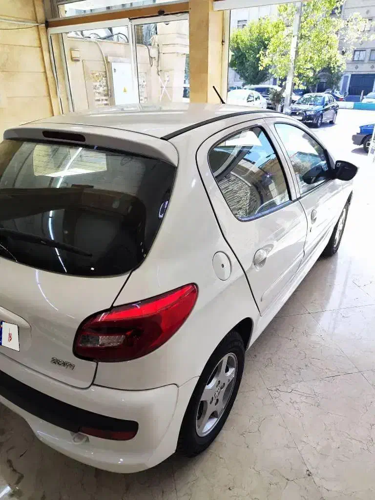 ۲۰۷ اتومات ۱۴۰۳|خودرو سواری و وانت|تهران, تهرانپارس غربی|دیوار