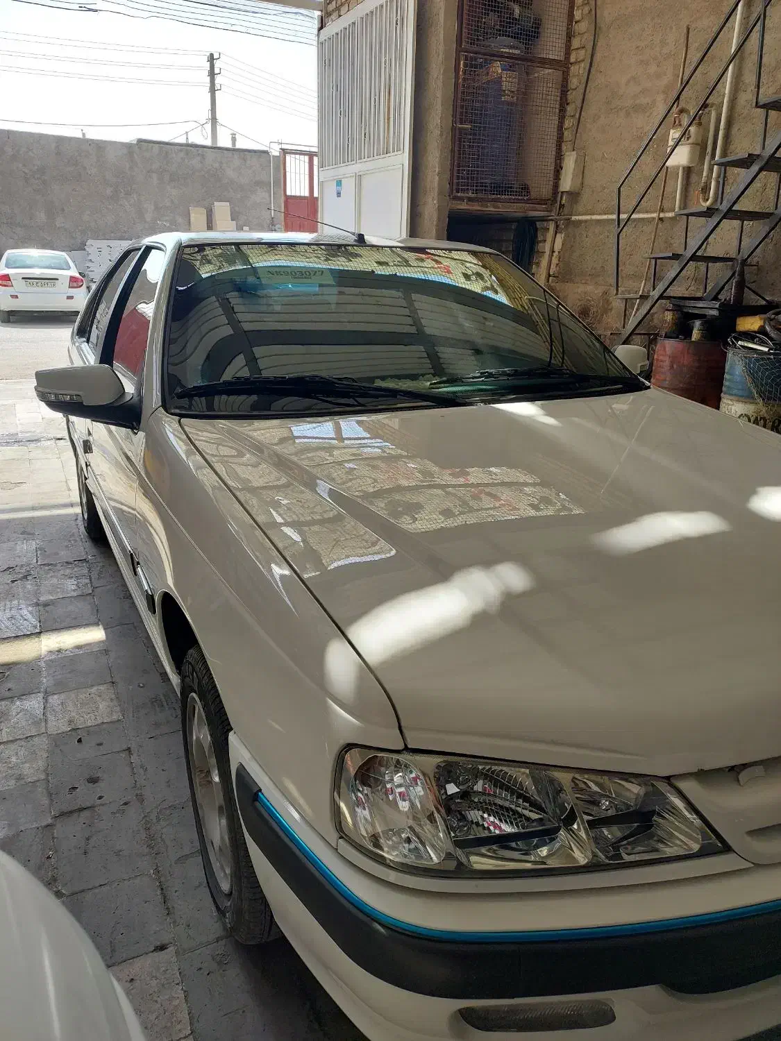 پرشیا 1401 درحد خشک|خودرو سواری و وانت|قم, کوه سفید|دیوار