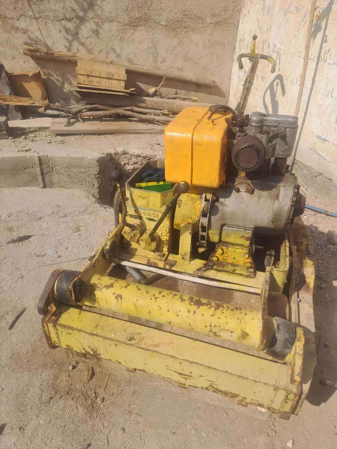 غلتک قلتک قلطک۷۵ المانی|ماشین‌آلات صنعتی|پاکدشت, پاکدشت (مامازند)|دیوار