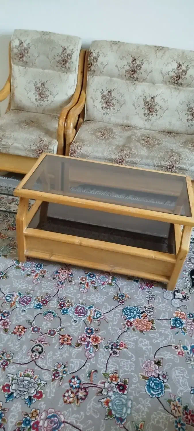 مبل ۸نفره سالم کیفیت خوب|مبلمان خانگی و میز عسلی|گلبهار, شهر جدید گلبهار|دیوار