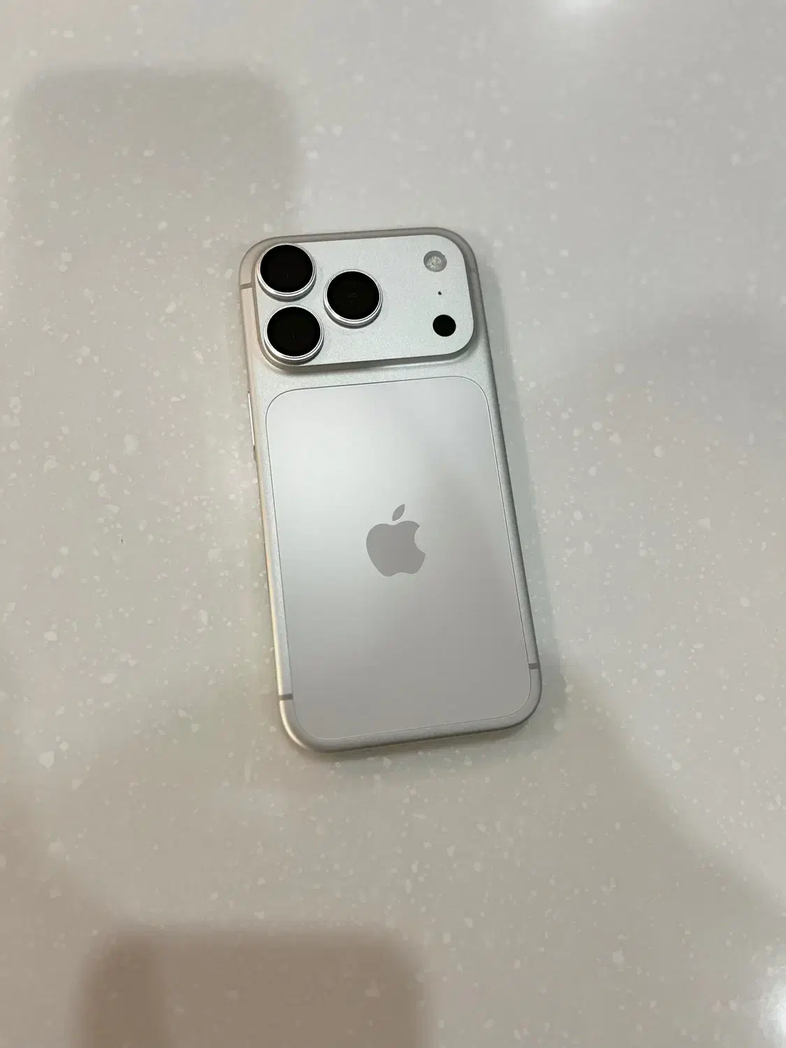 آیفون ۱۷ پرو zaa|موبایل|مشهد, آزادشهر|دیوار