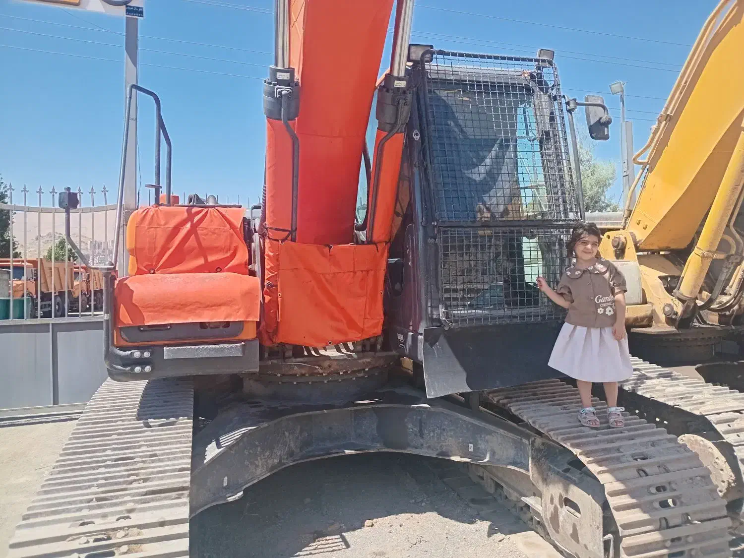 اجاره بیل مکانیکی و فروش بابکت|خدمات حمل و نقل|سنندج, |دیوار