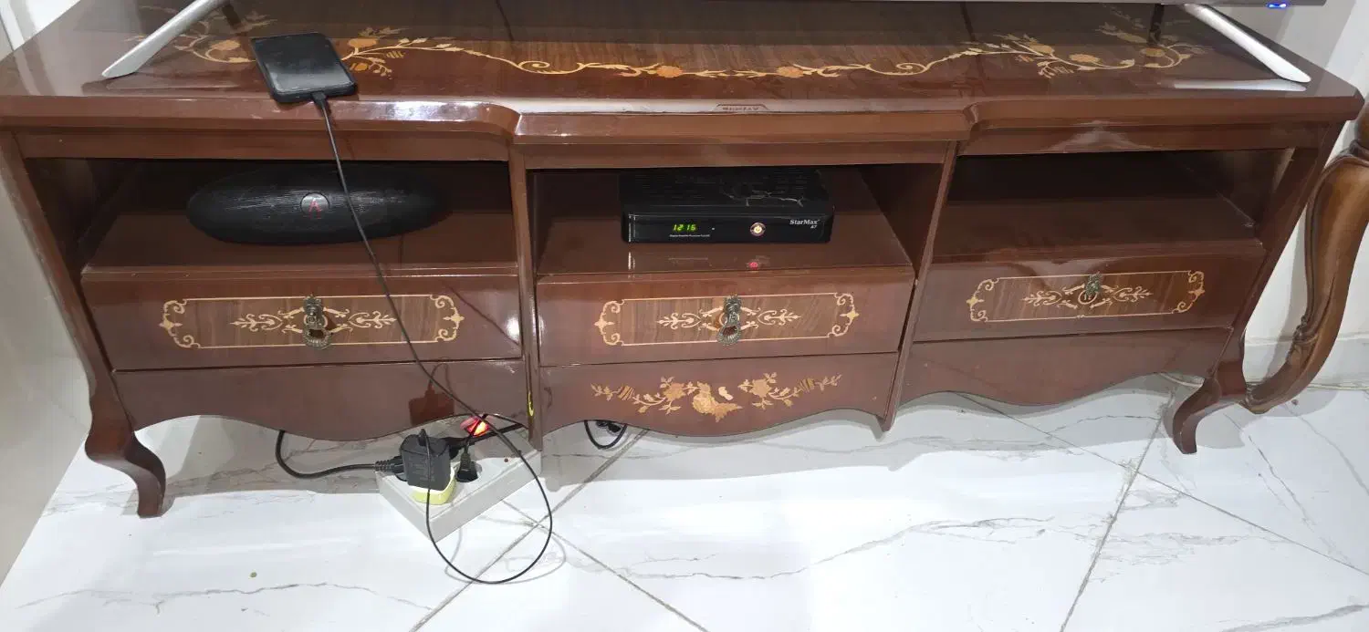 کنسول و آینه معرق کاری|بوفه، ویترین، کنسول|ری, ولی آباد|دیوار