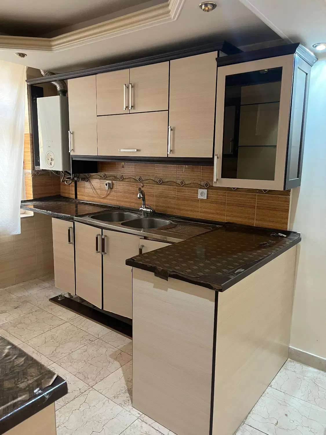 ۷۵ متر/حیلط خلوت/پارکینگ/پیروزی خ زینتی افخم