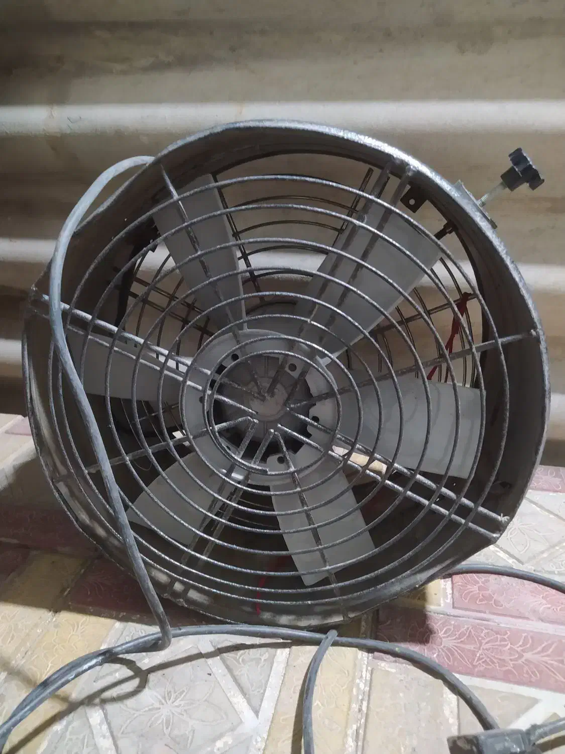 یک دستگاه فن‌‌پرقدرت|پنکه و تصفیه‌کنندهٔ هوا|میاندوآب, |دیوار