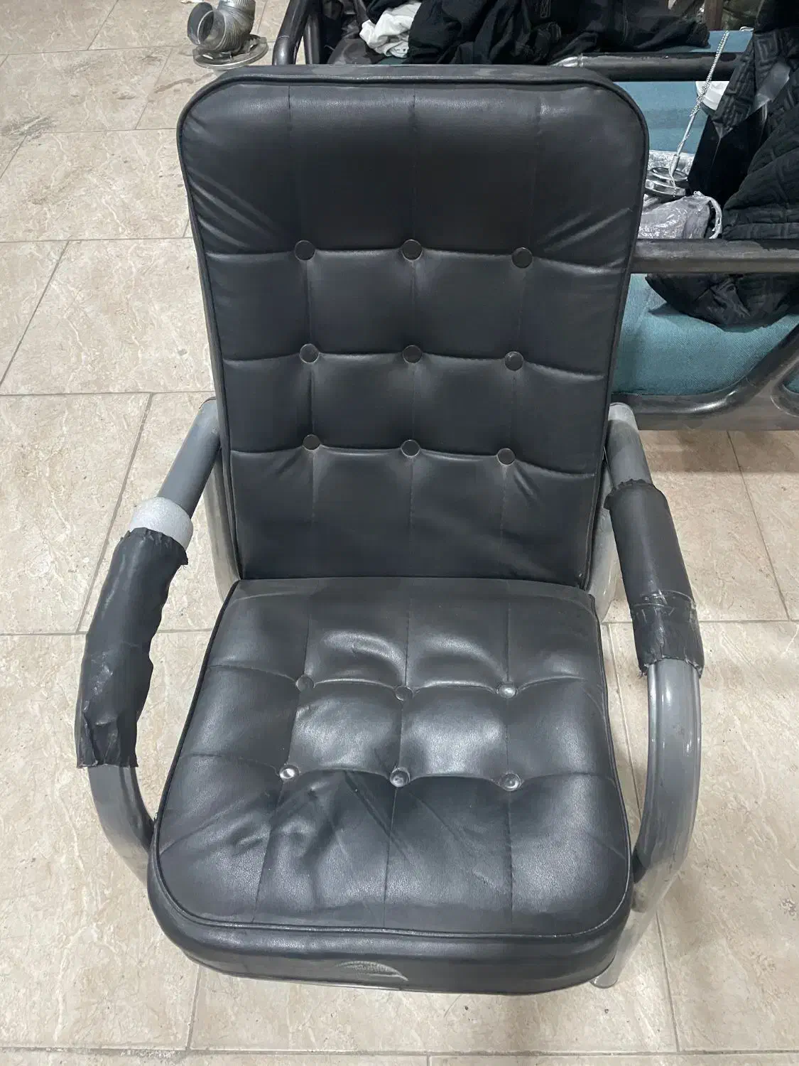 میز پیشخوان و صندلی در حد|مبلمان اداری|دورود, |دیوار