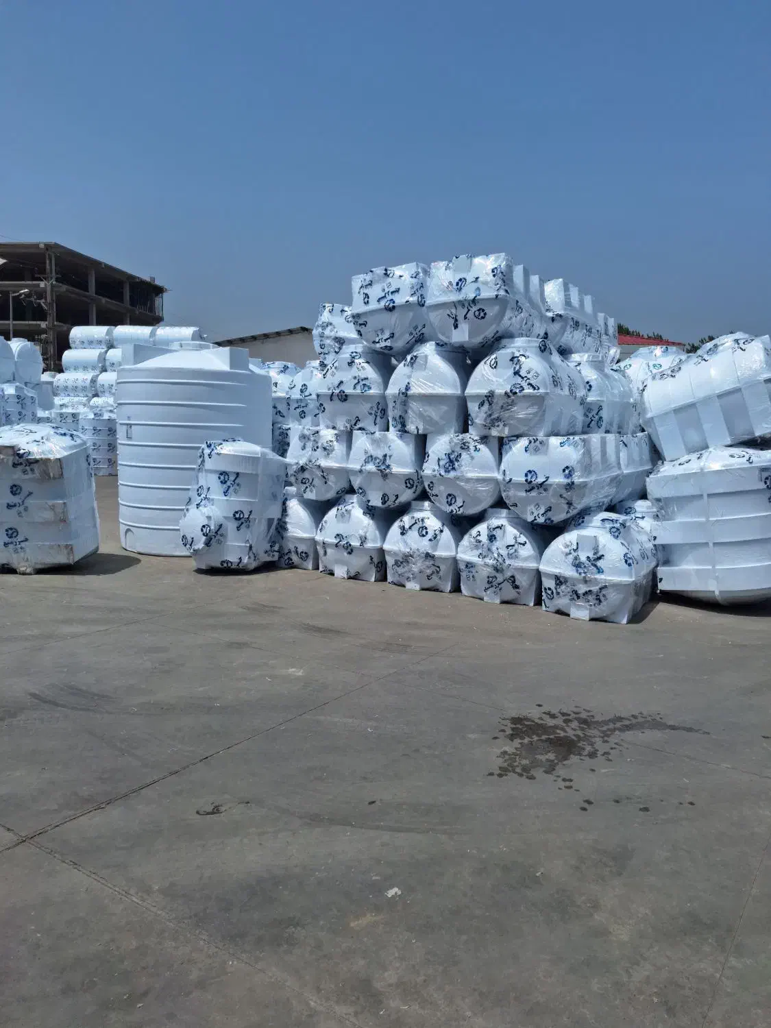 مخزن آب هزار لیتر عمودی سه لایه|عمدهفروشی|رشت, جانبازان|دیوار