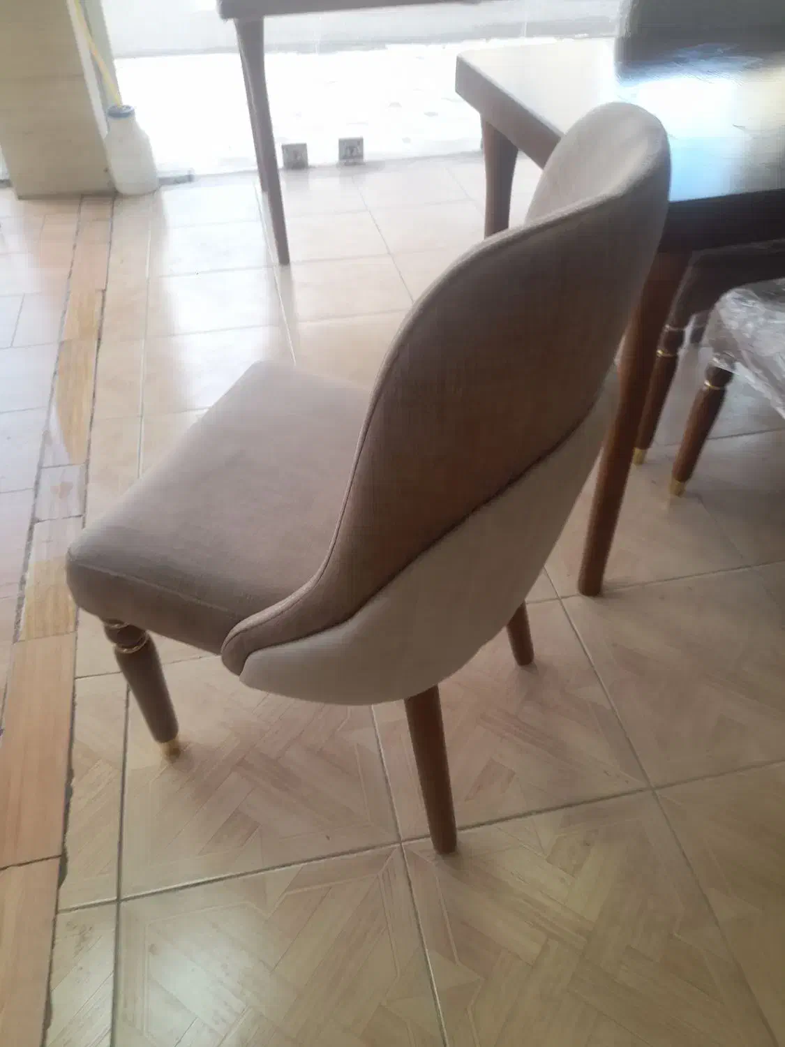 میز نهار خوری|میز و صندلی غذاخوری|رشت, گلزاران|دیوار