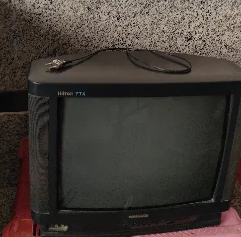 تلویزیون|تلویزیون و پروژکتور|صدرا-فارس, فاز ۱|دیوار