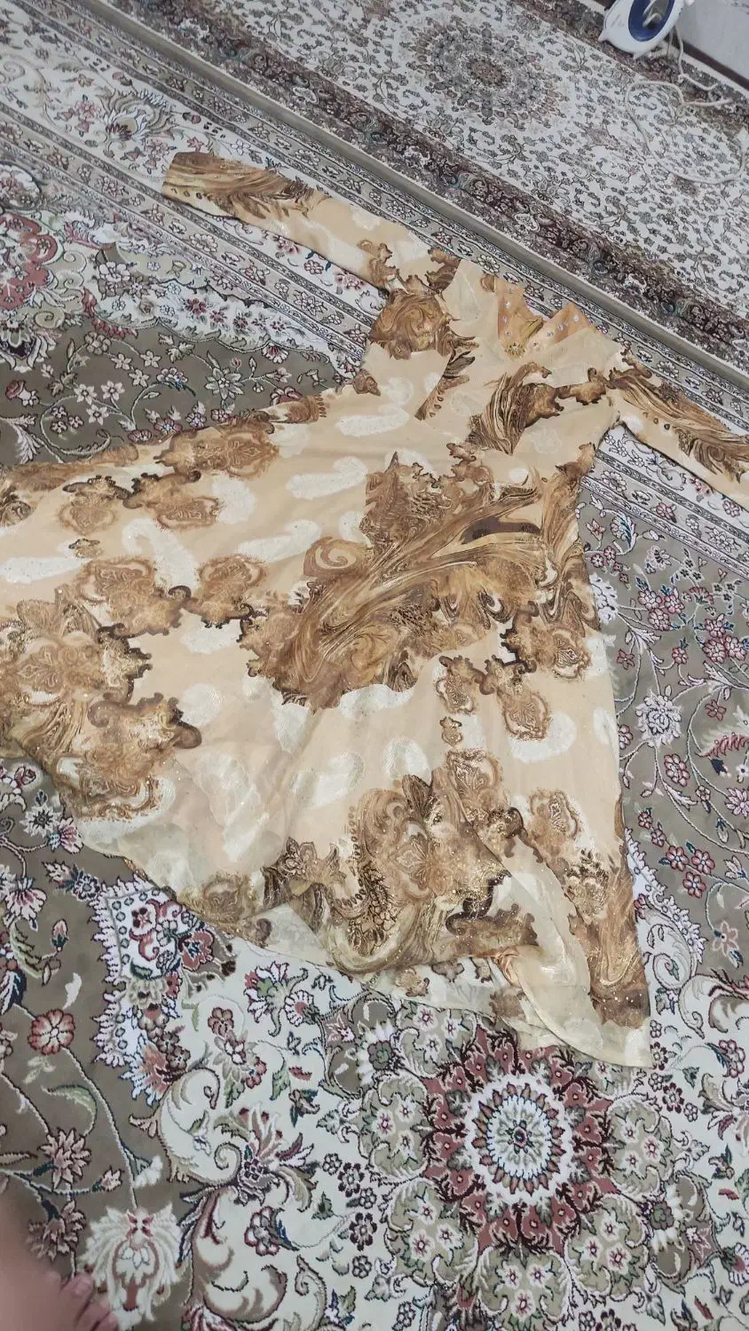 لباس مهمونی|لباس|تربت جام, کلالی|دیوار