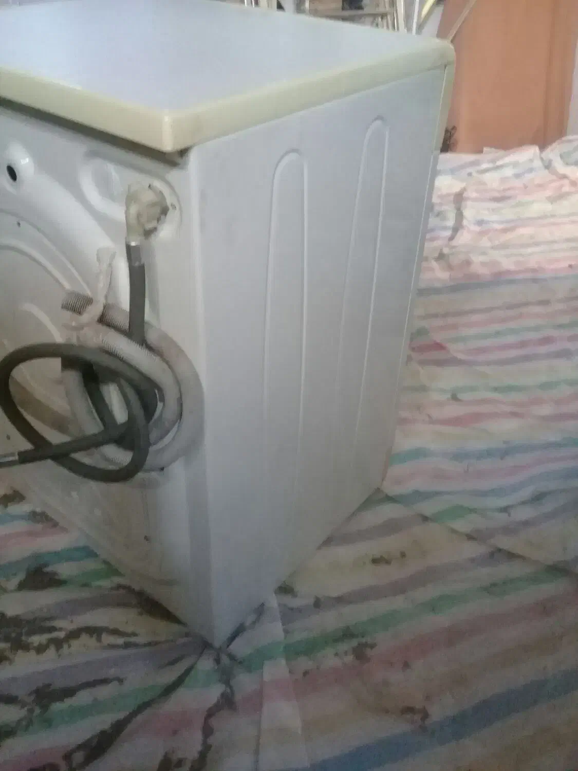 ماشین لباسشویی ارچلیک ترک بسیار سالم|ماشین لباسشویی و خشککن لباس|رشت, معلم|دیوار