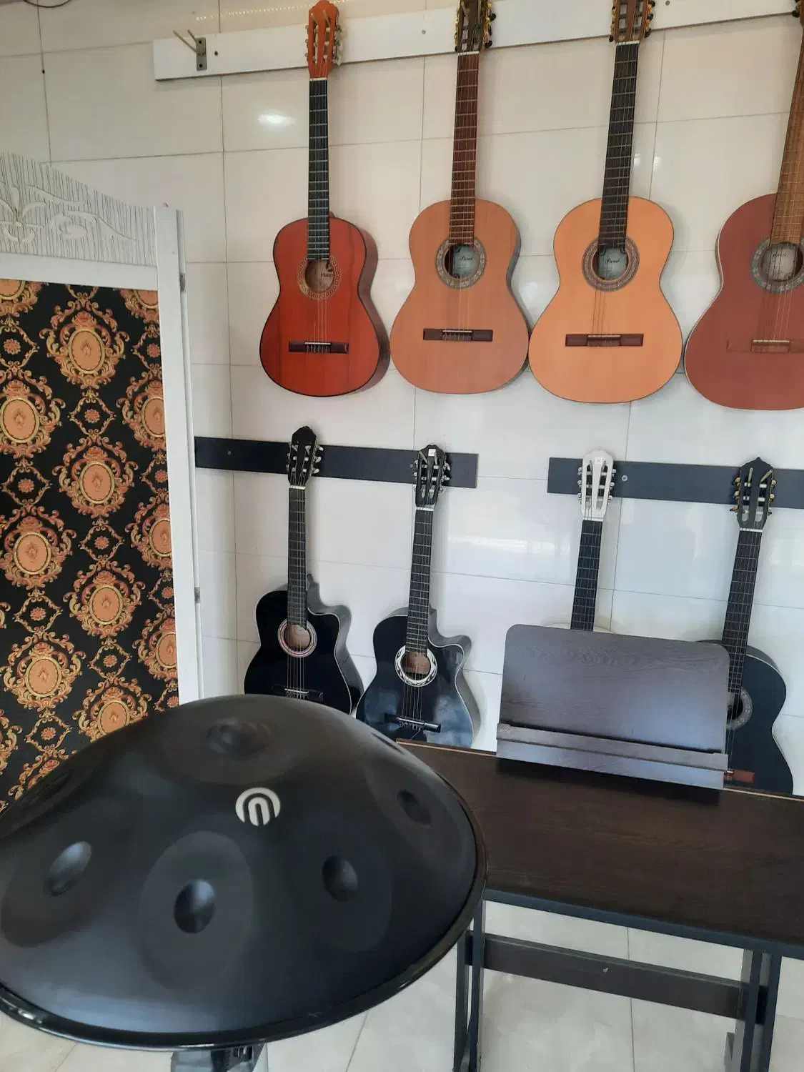 انواع گیتار ایرانی و خارجی|گیتار، بیس، امپلیفایر|هشتگرد, هیو|دیوار