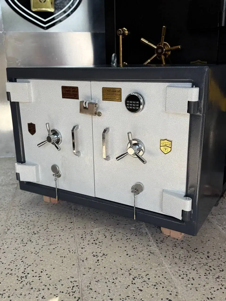 گاوصندوق زیرویترینی 1200با رمز دیجیتال غیر قابل هک|ابزارآلات|مشهد, جنت|دیوار