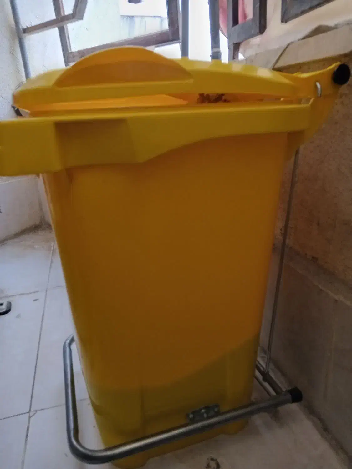 سطل آشغال بزرگ|لوازم نظافت|مینودشت, |دیوار