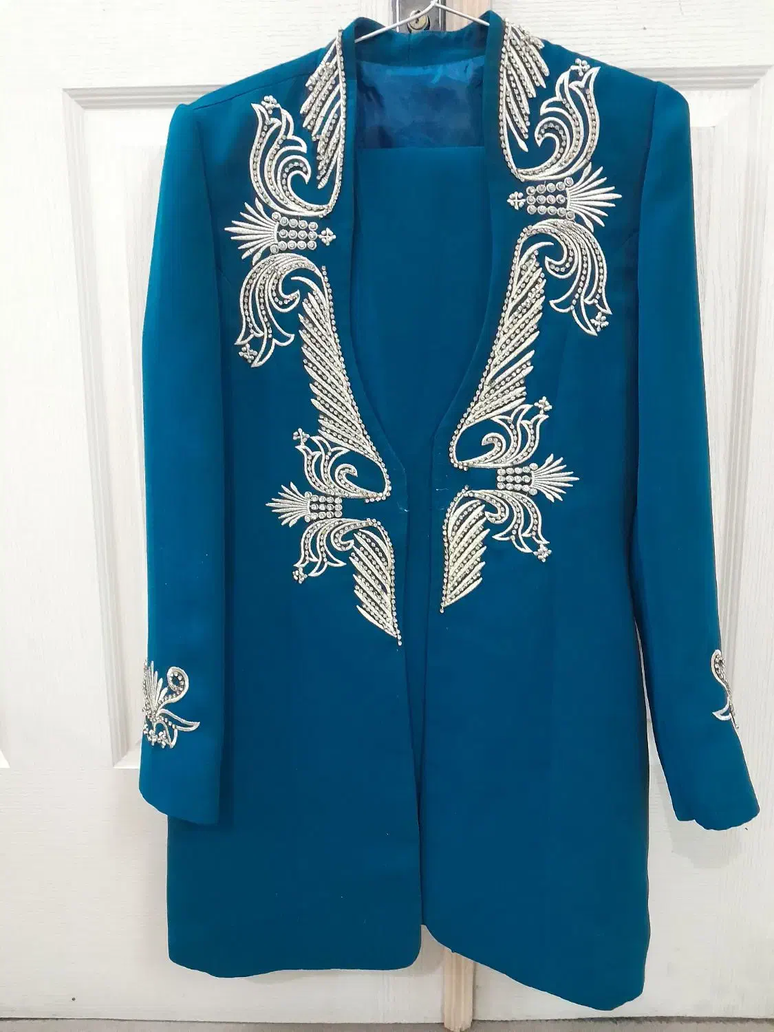 مانتوشلوار|لباس|کاشمر, |دیوار