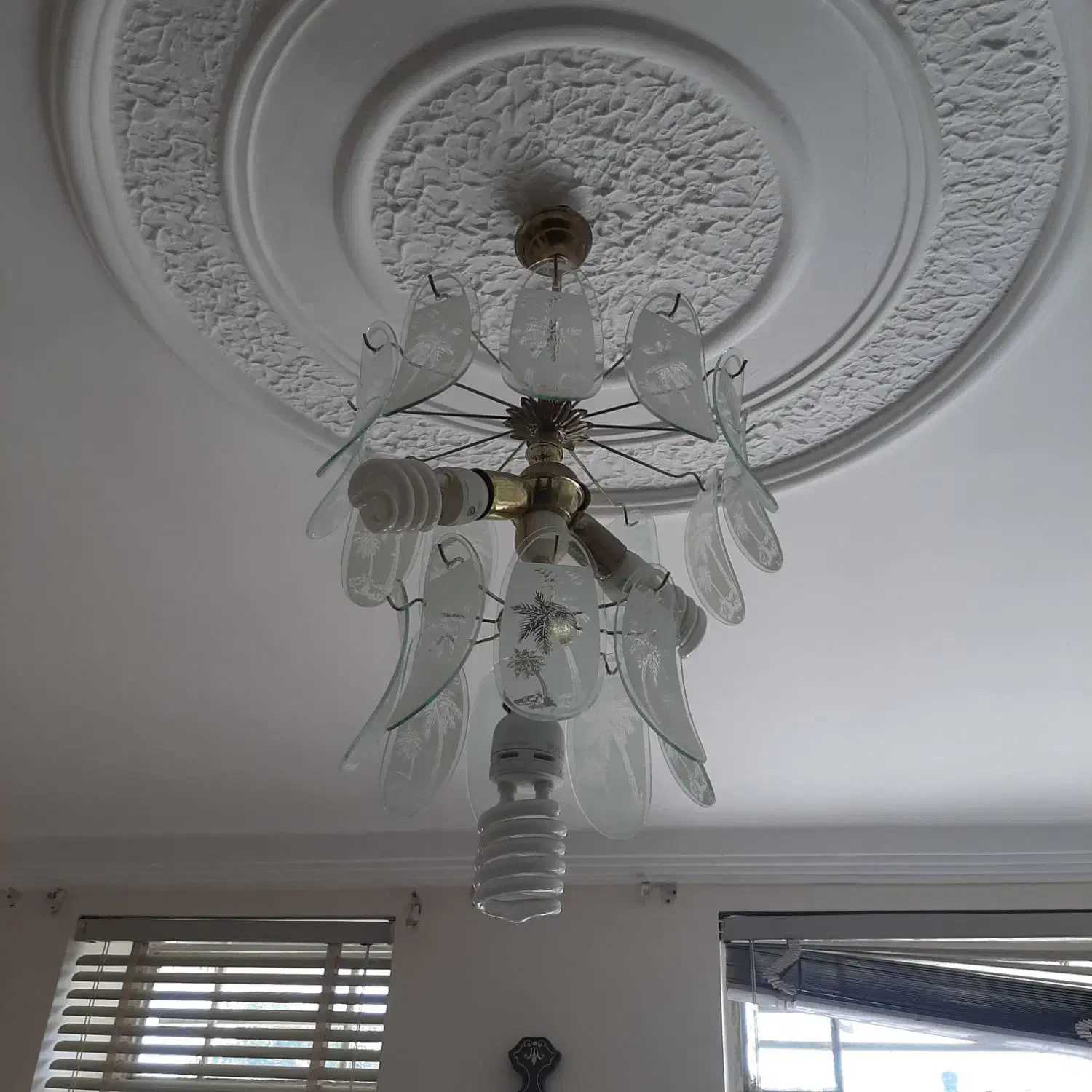 لوستر|لوستر و چراغ آویز|شیراز, رازی|دیوار