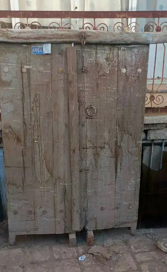 درب قدیمی|کلکسیون اشیاء عتیقه|آران و بیدگل, |دیوار