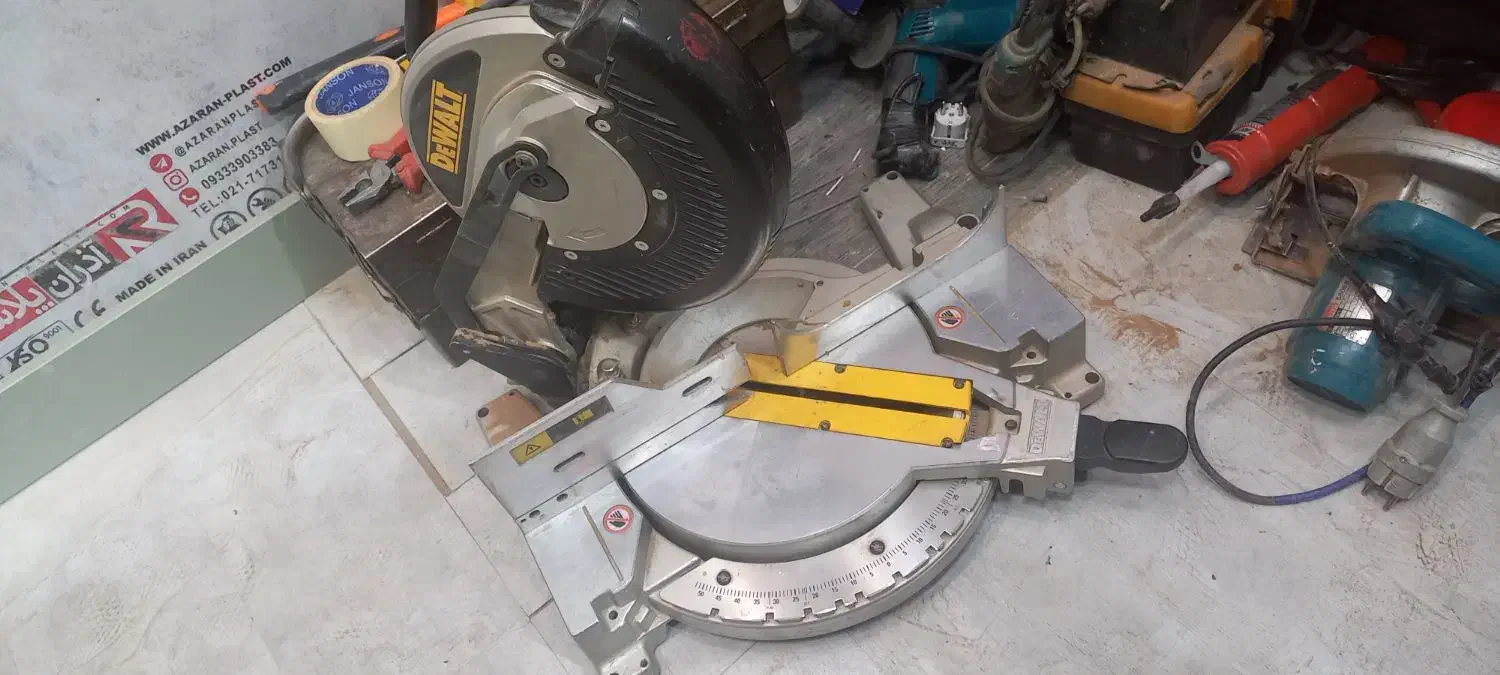 اره فارسی بر dewalt|ابزارآلات|اندیشه, اندیشه فاز ۳|دیوار