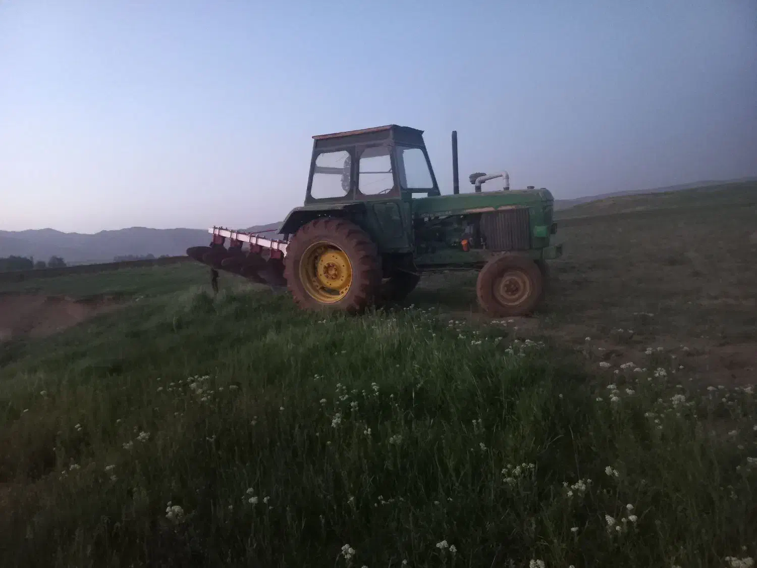 تراکتور ۳۳۵۰ مدل ۱۳۷۰|خودرو سنگین|آباده, |دیوار