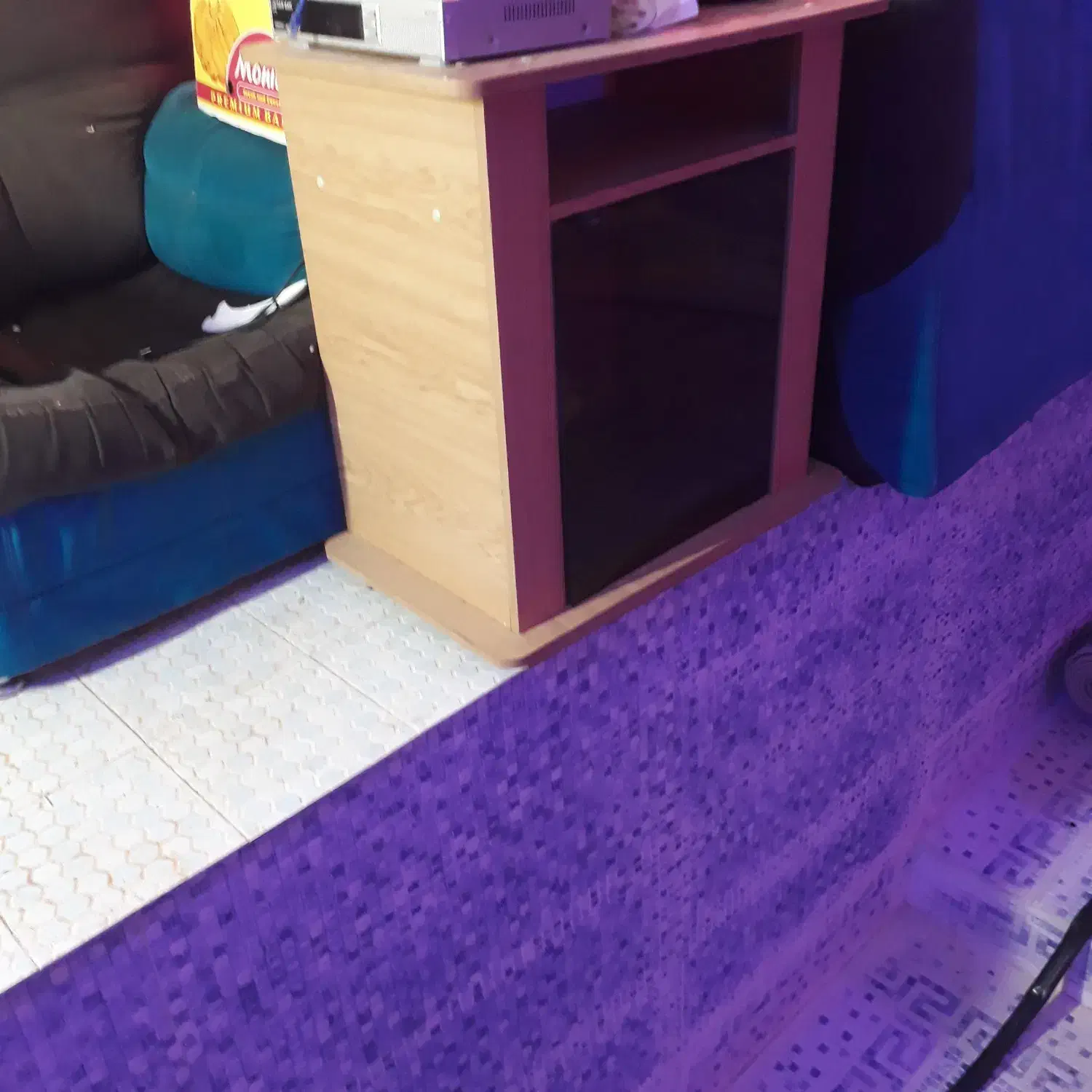 میز تلوزیون قدی|میز تلویزیون|سبزوار, قلعه‌نو دهزار|دیوار