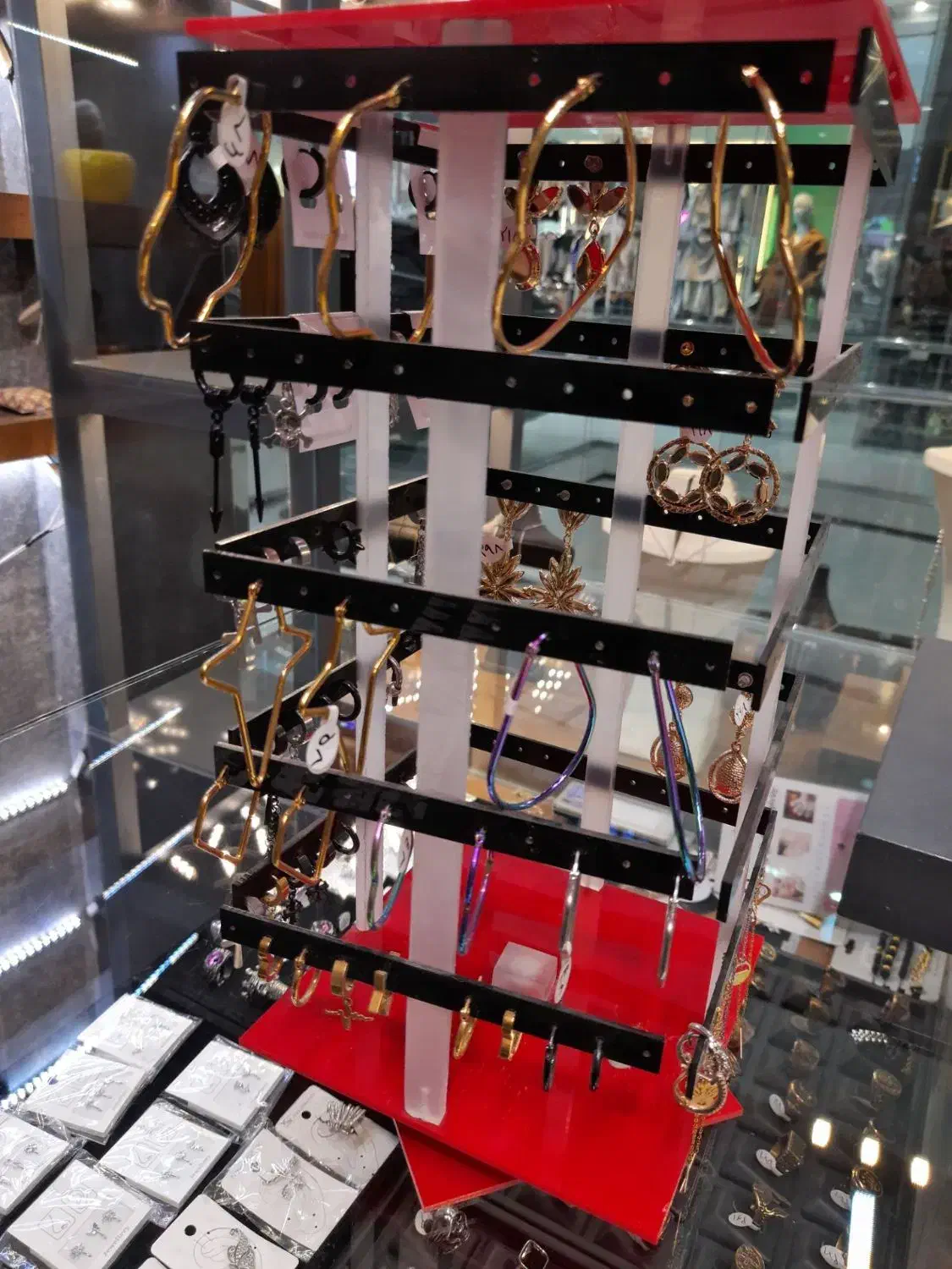 بدلیجات. ، ساعت مچی ، عینک آفتابی|بدلیجات|نیشابور, محله میدان باغات|دیوار