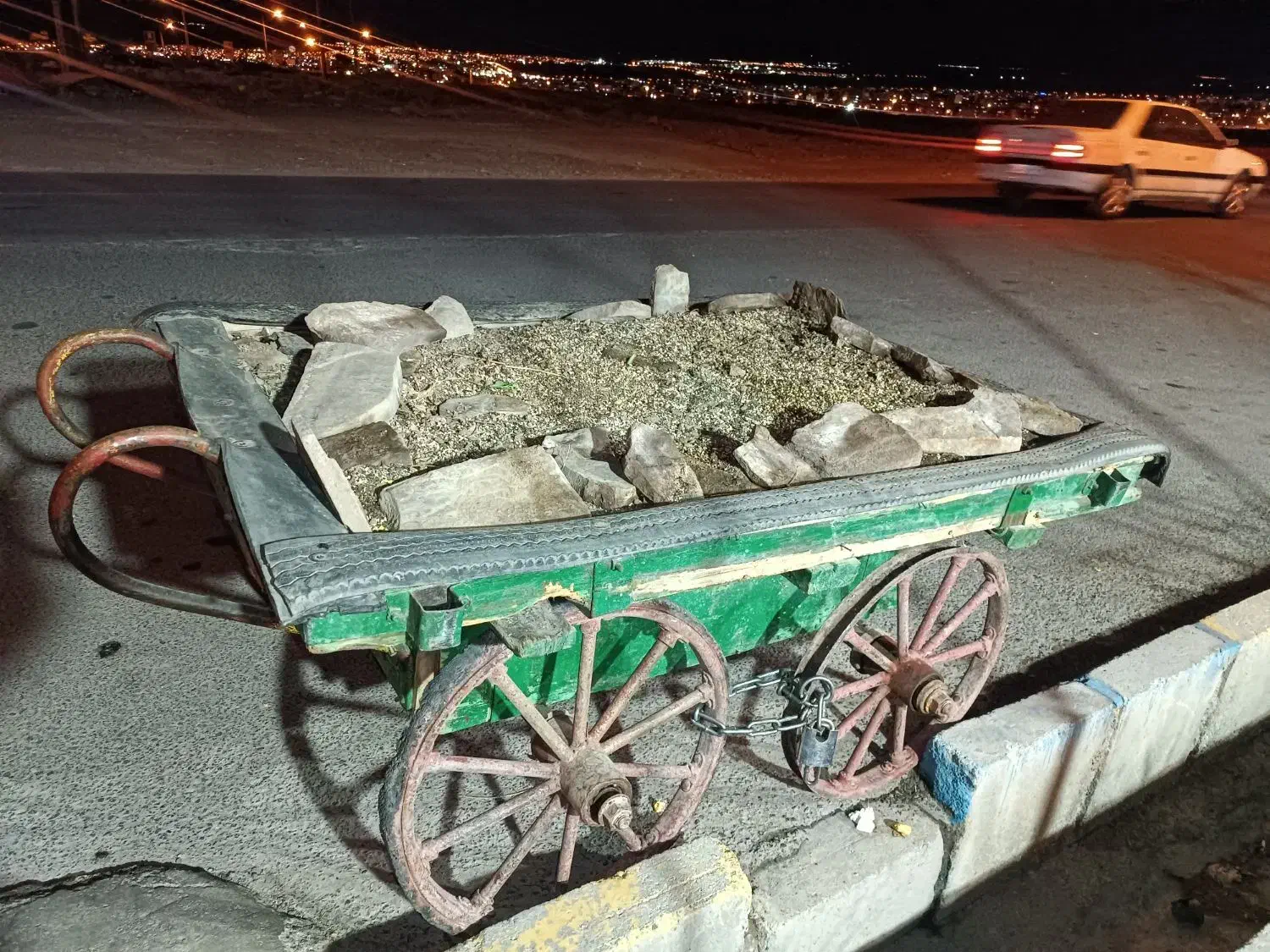 عتیقه|کلکسیون اشیاء عتیقه|بیرجند, |دیوار