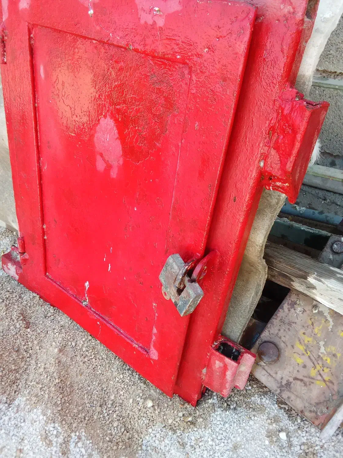 قفس چوبی و درب کبوتر|لوازم جانبی حیوانات|برازجان, |دیوار