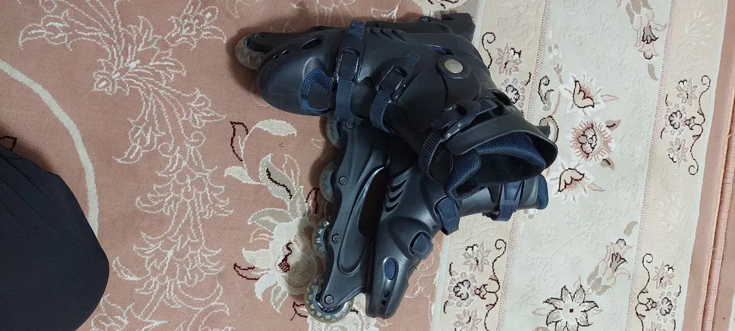 اسکیت سایز ۳۹  ۴۰ درحد نو استفاده نشده|دوچرخه، اسکیت، اسکوتر|پرند, فاز ۵|دیوار