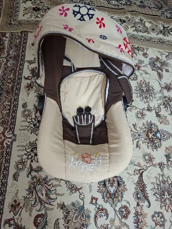 کریر|کالسکه و لوازم جانبی|قم, نخودی|دیوار