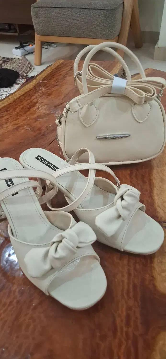 کیف و کفش کِرِم رنگ کاملا نو|کیف، کفش، کمربند|بندرعباس, |دیوار