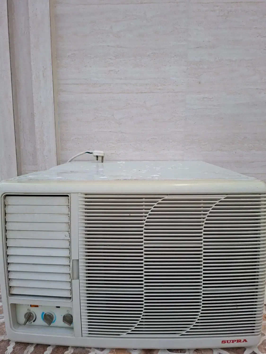 خانه و آشپز خانه|کولر آبی|گله دار, |دیوار