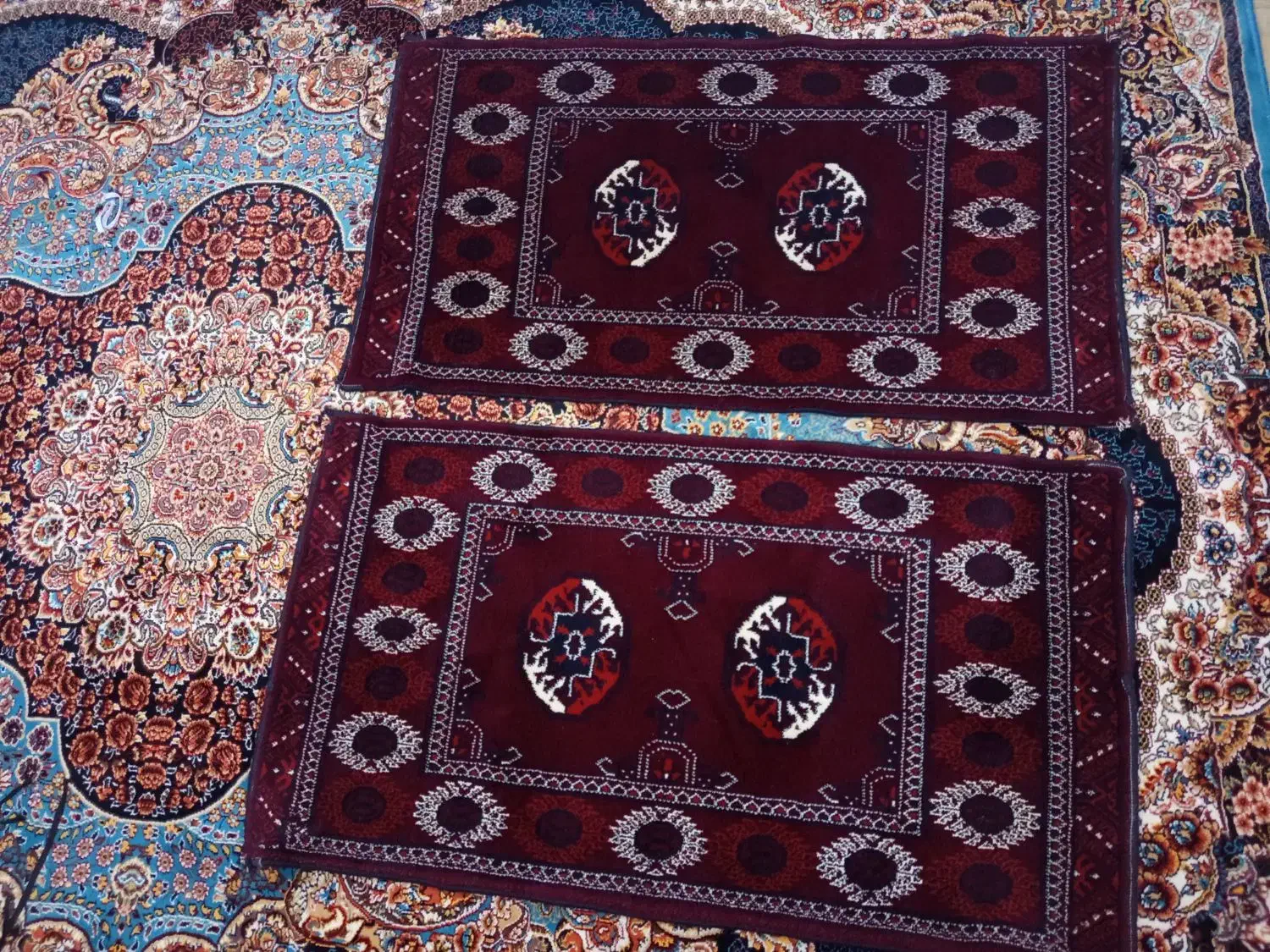 یک‌جفت پادری|پادری|آق قلا, |دیوار