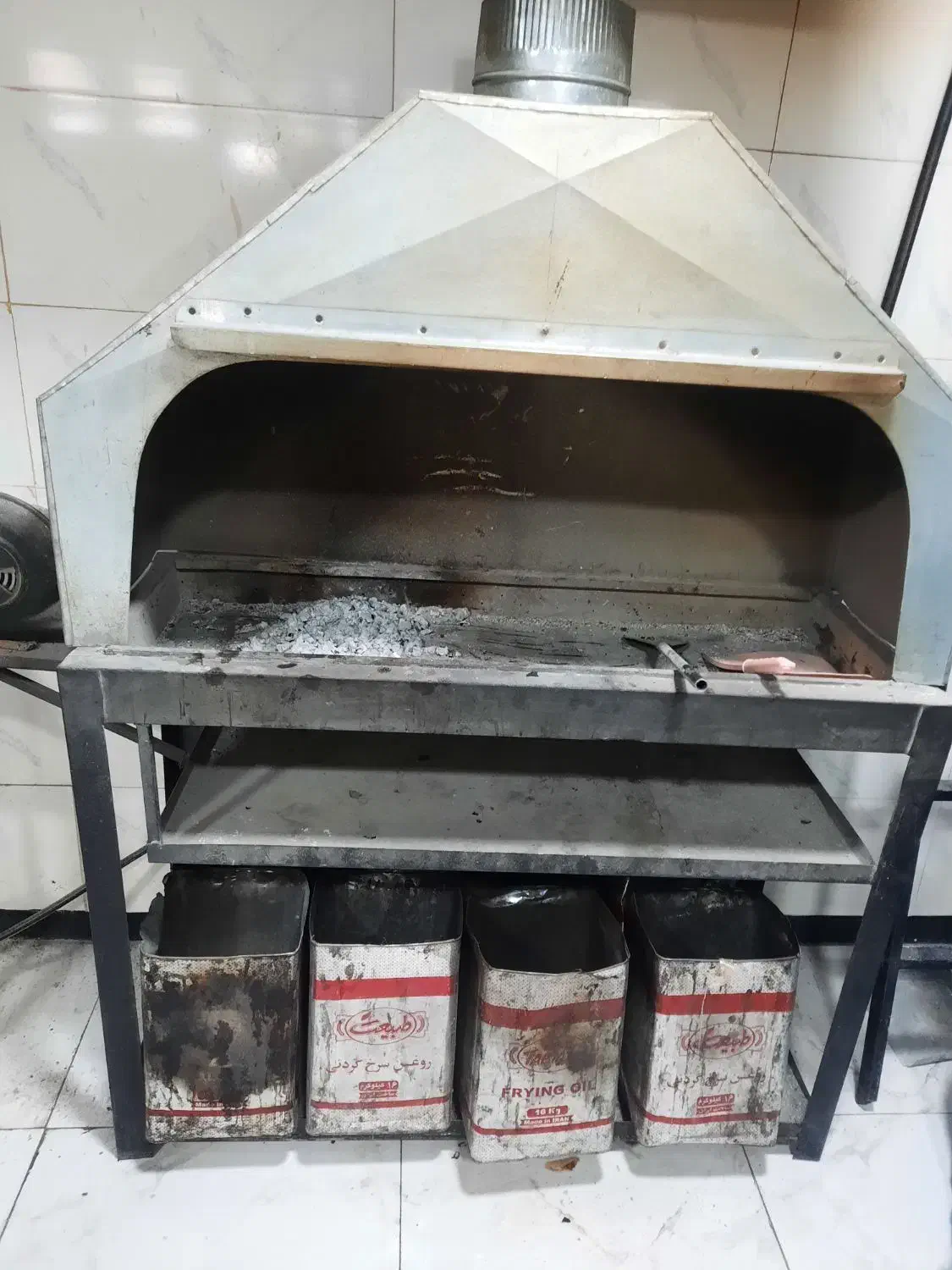 منقل ذغالی در حد نو|اجاق گاز و لوازم برقی پخت‌وپز|ری, شهادت|دیوار