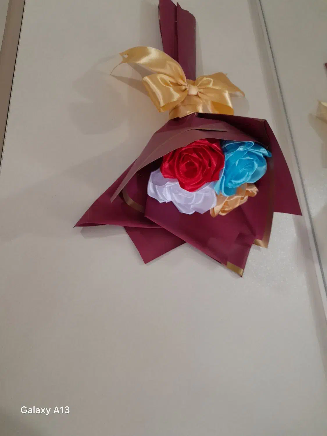 گل ۴ شاخه|گل مصنوعی|نورآباد, |دیوار