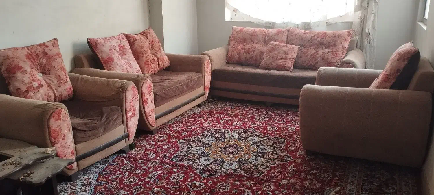 مبل کارکرده تمیز|مبلمان خانگی و میز عسلی|قم, دورشهر|دیوار