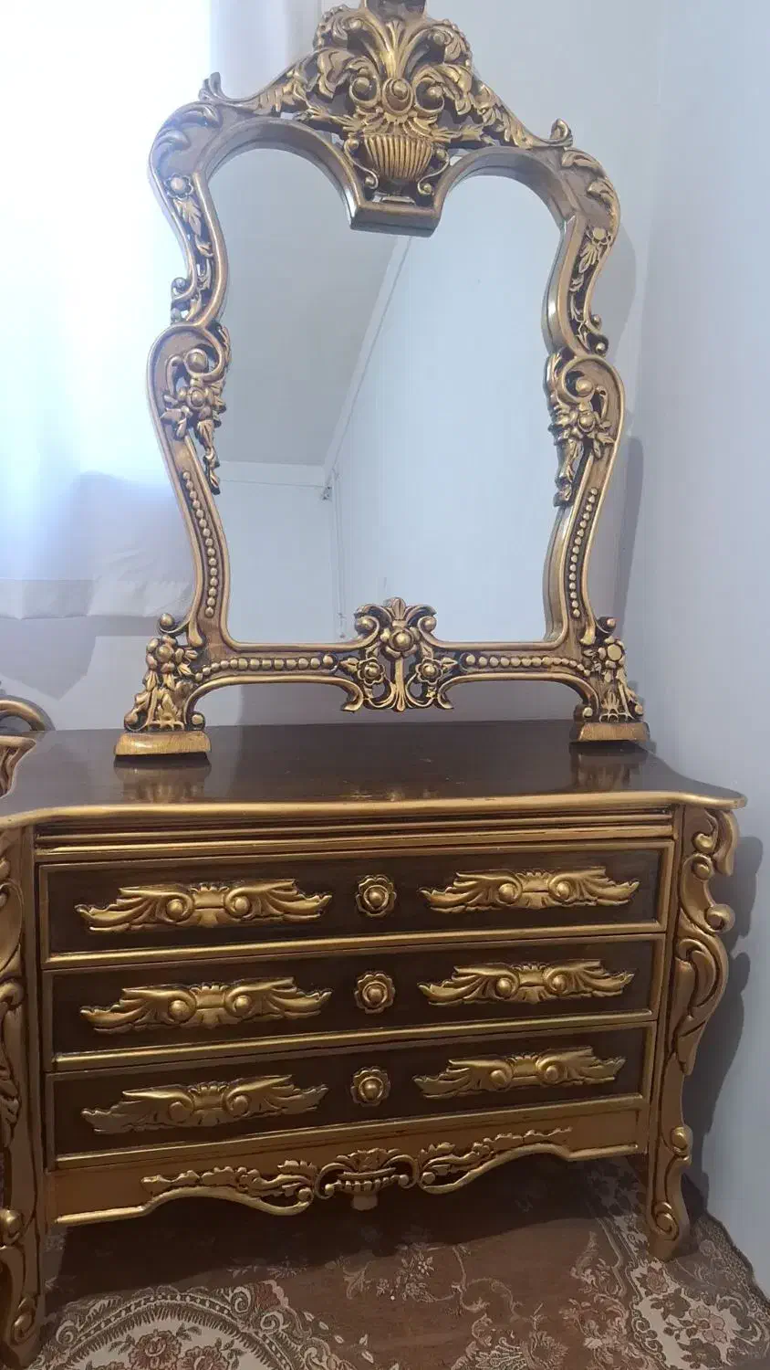 آینه ومیز|مبلمان خانگی و میز عسلی|شاهین دژ, |دیوار