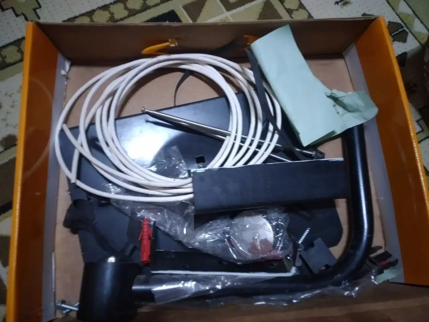 جک نگهدارنده تلویزیون  نو|میز تلویزیون|رشت, استقامت ۱|دیوار