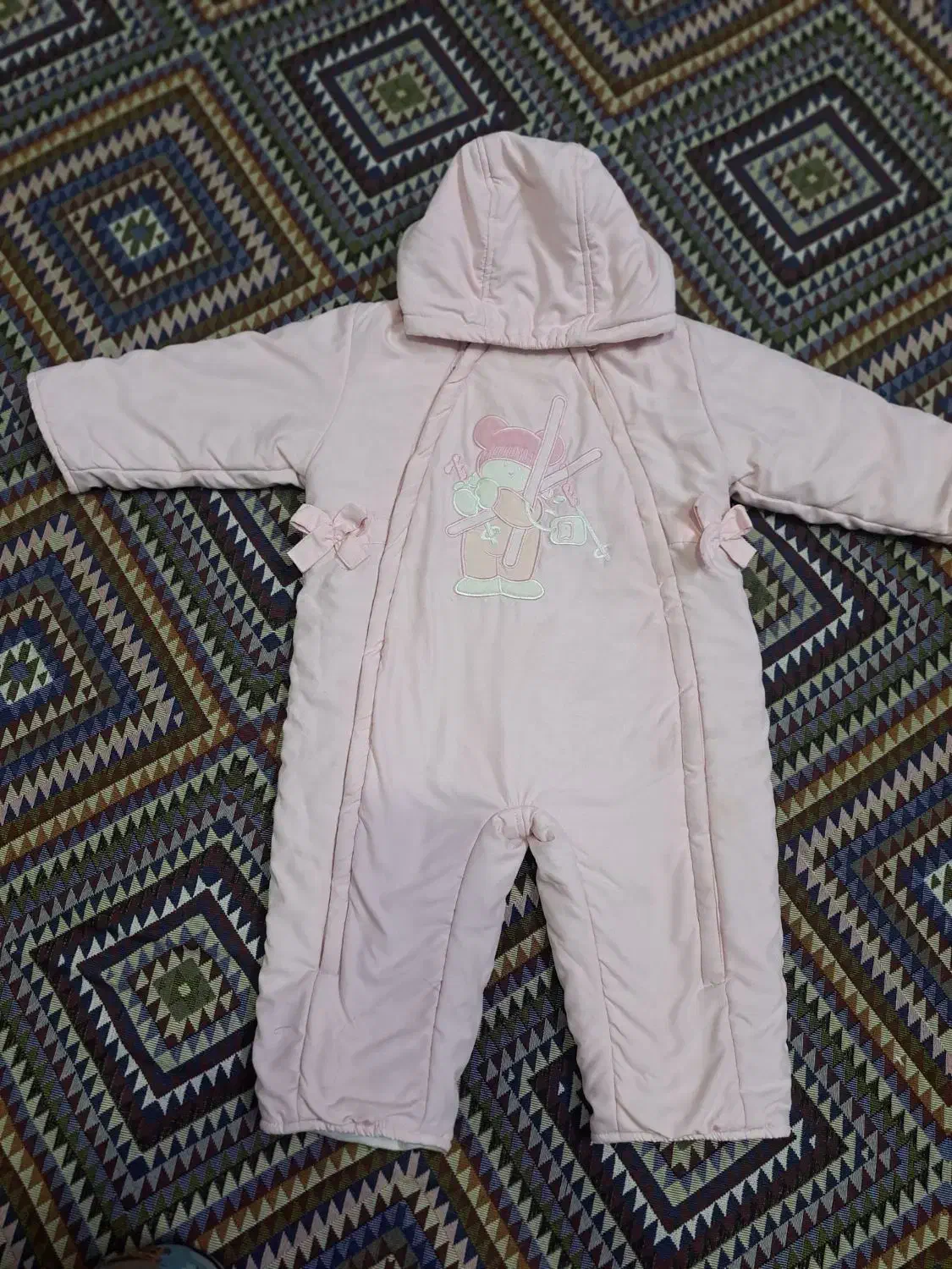 کاپشن سرهمی|کفش و لباس بچه|ری, شهید غیوری (ابن باویه)|دیوار